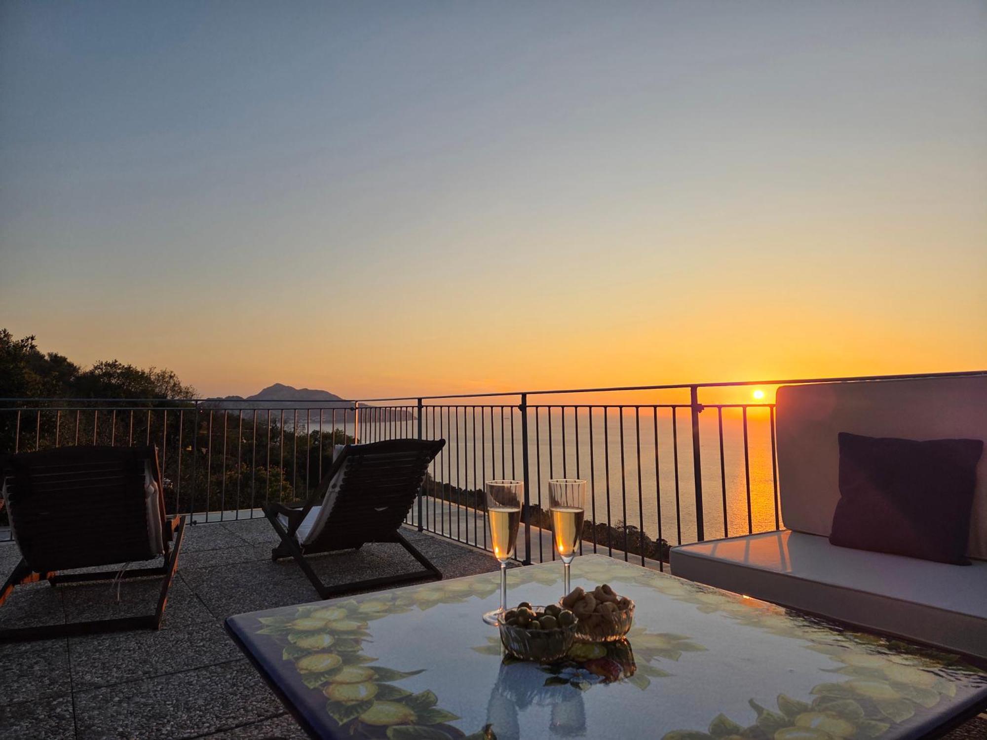 Sun & Relax, Relaxing Location With Seaview Villa Massa Lubrense Exterior foto
